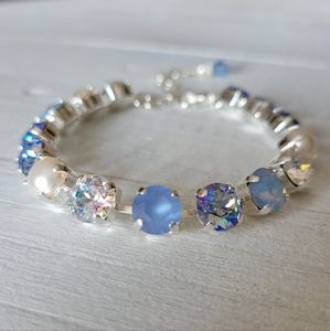 Austrian Crystal and Pearl Bracelet in Shiny Silver